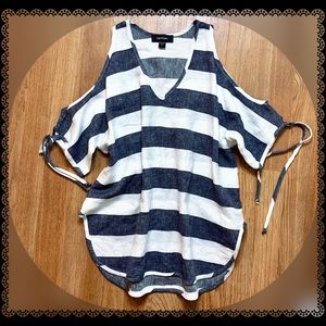 Karen Kane Cold Shoulder Elbow length 100% Linen L